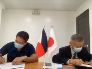 署名の様子
